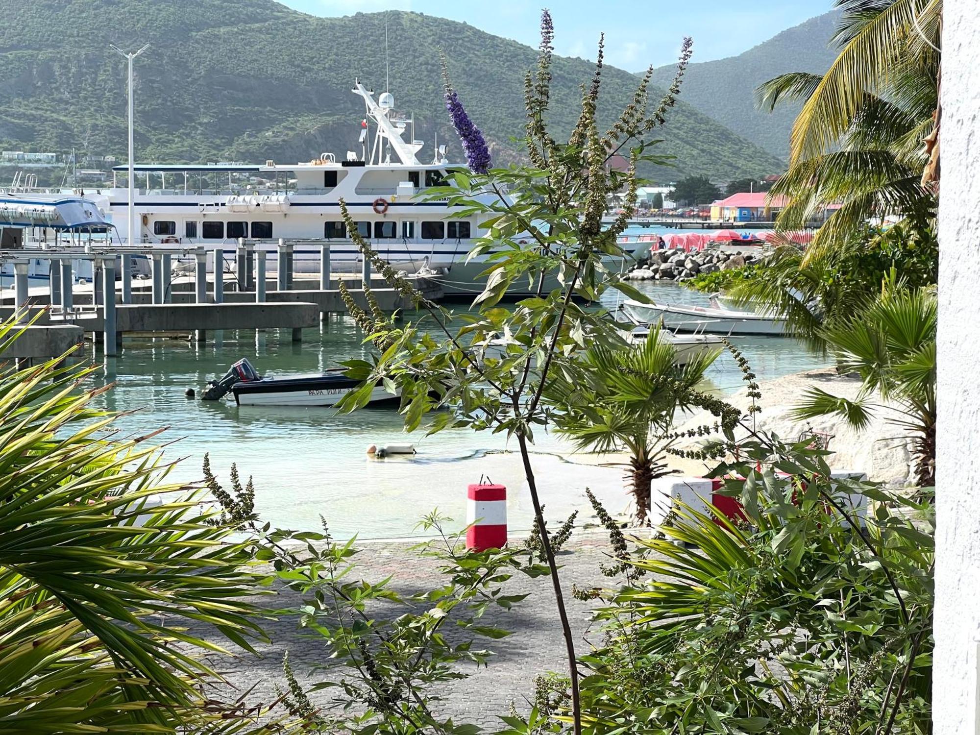 Appartement Neuf En Plein Coeur De Philipsburg Philipsburg  Exteriér fotografie